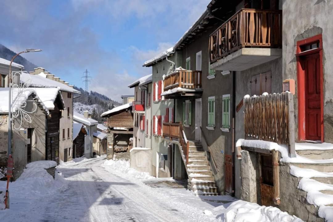Ferienwohnung Les Nis Bourg-Saint-Pierre Exterior foto